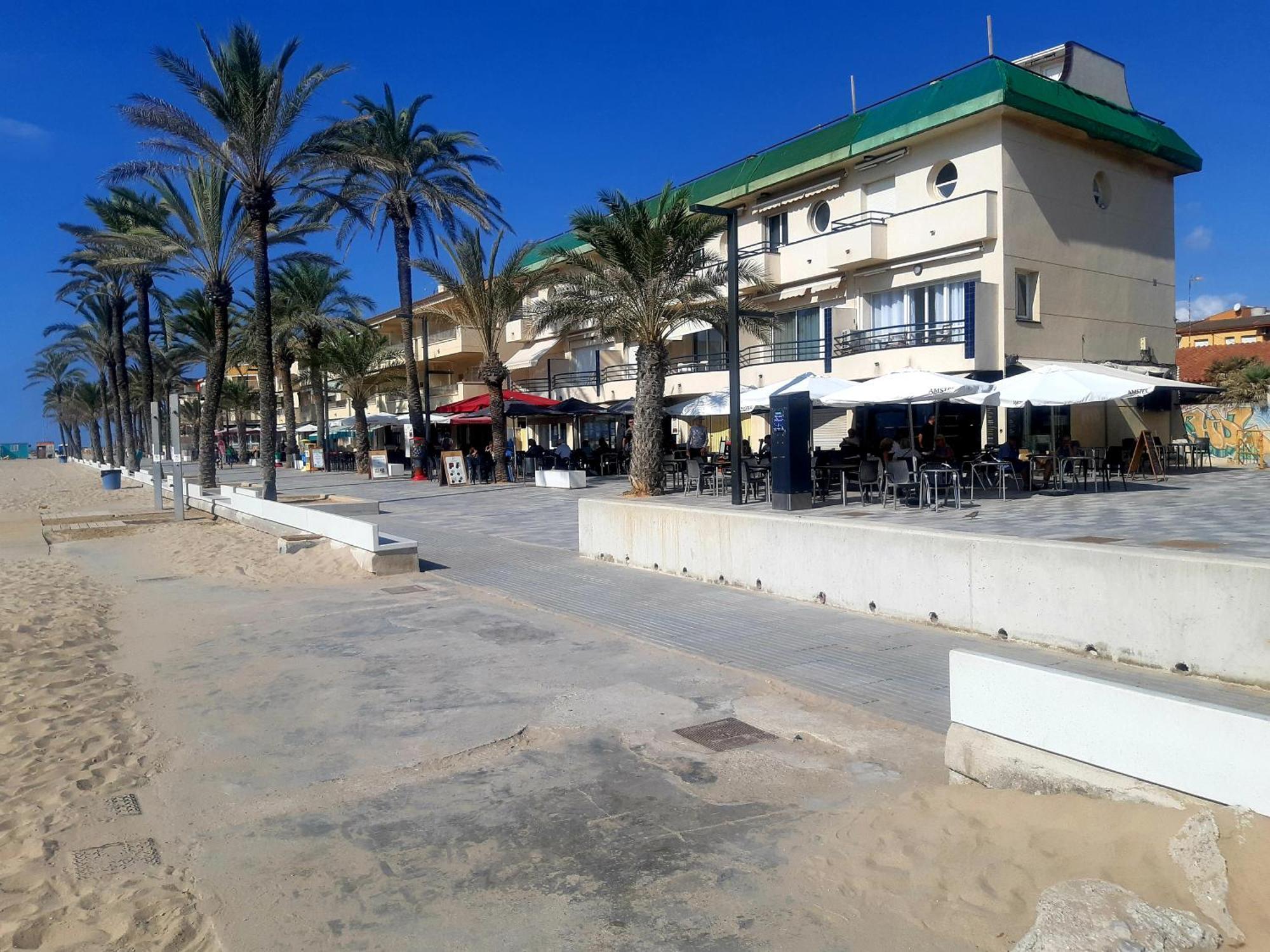 Apartamento En Segunda Linea De Mar, Wifi & A.C 克尤伯厄拉斯 外观 照片